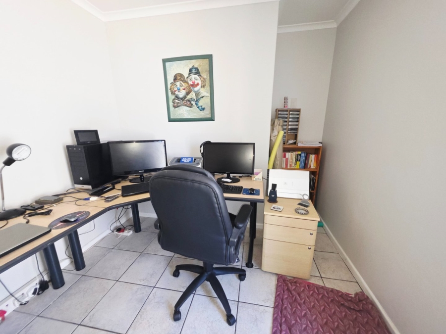3 Bedroom Property for Sale in Parklands Western Cape